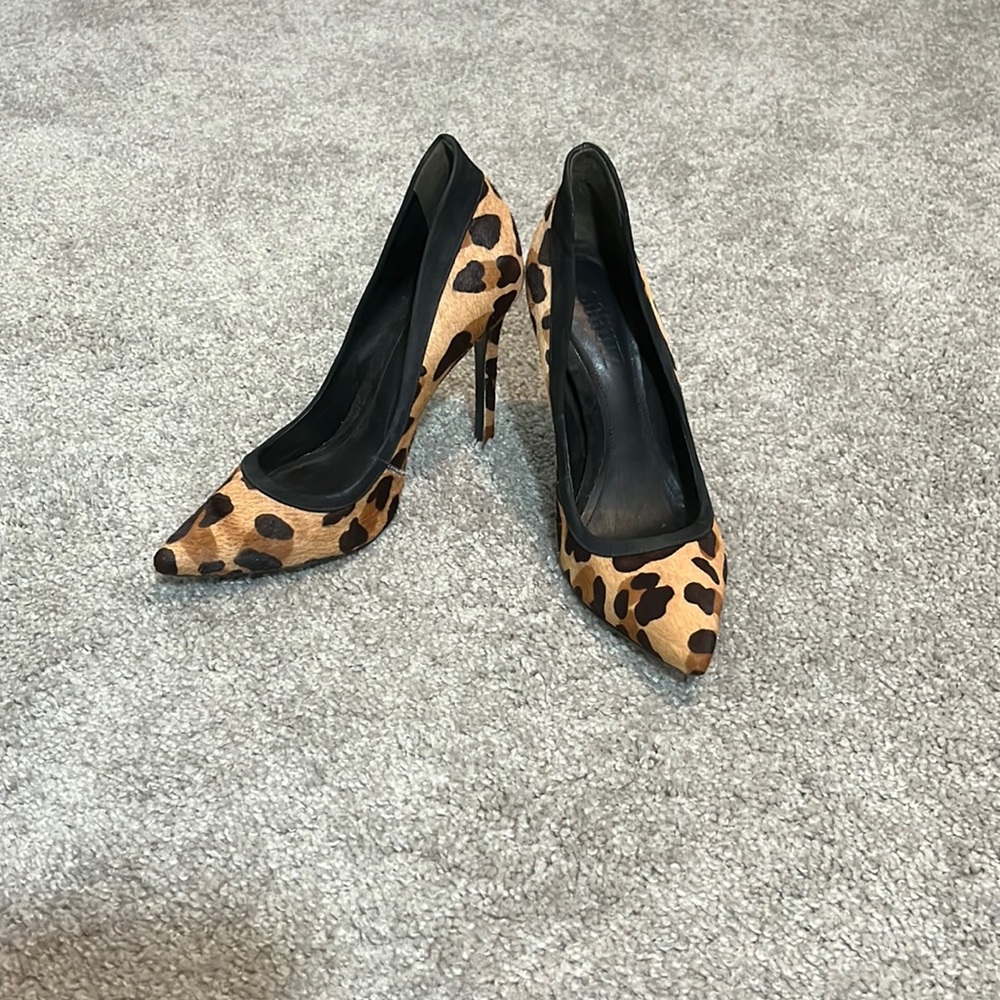 SCHUTZ CAIOLEA PUMPS sz 7 / 7.5
